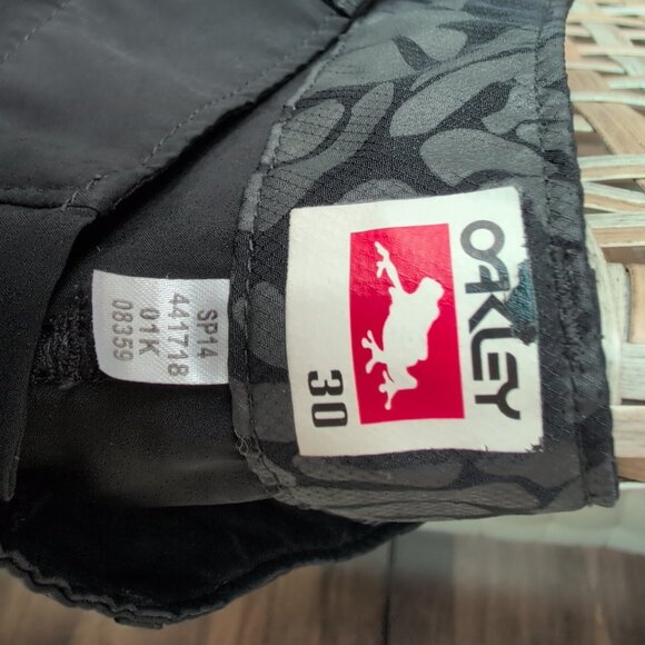 ☀️ Men's Black Hybrid Oakley Shorts ☀️ - Picture 5 of 5
